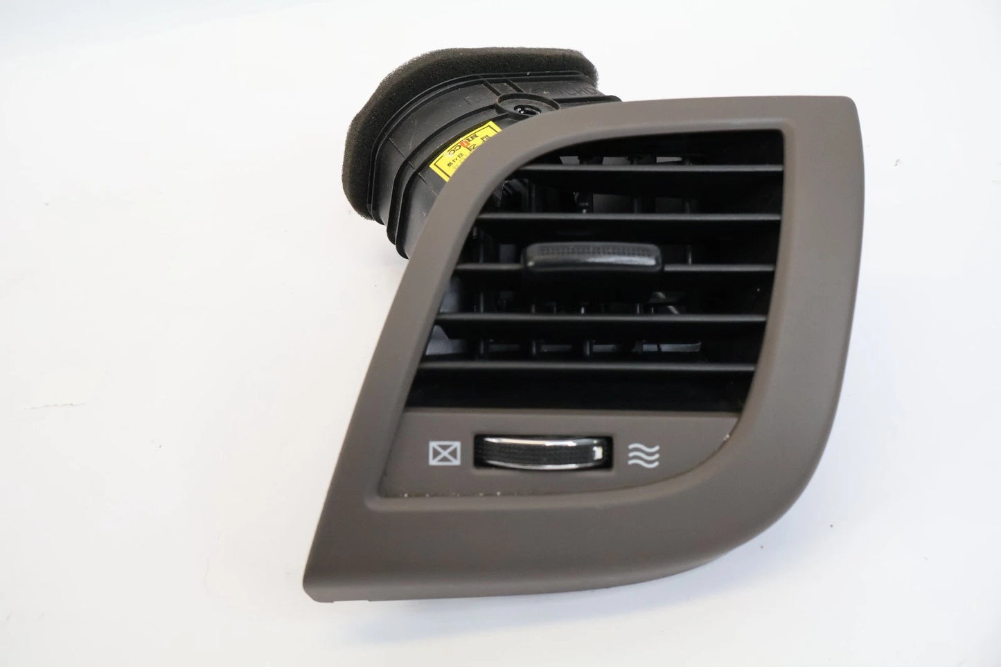 2012-2014 HYUNDAI ACCENT RIGHT OUTER DASH AC AIR VENT LOUVER 97480-1R100 OEM