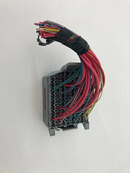 03-07 VOLVO XC70 FRONT DRIVER SIDE UNDER DASH FUSE BOX JUNCTION PANEL 9162439