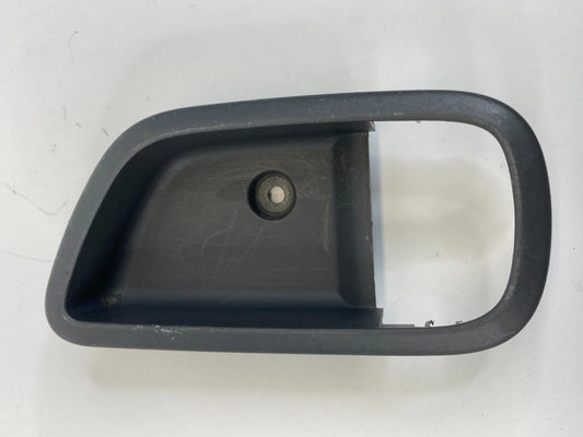 09-11 KIA RIO REAR RIGHT SIDE INTERIOR DOOR HANDLE BEZEL TRIM 82621-1G010 OEM