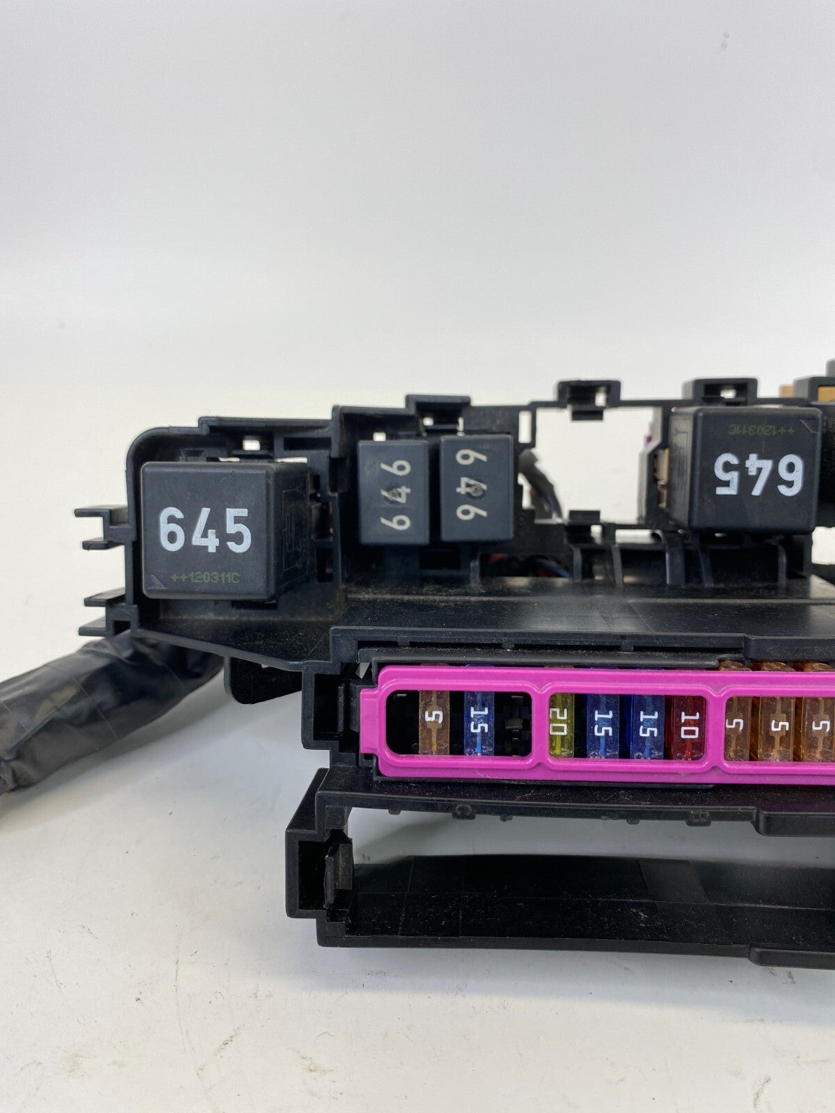 2009-2012 Audi A4 Quattro 2.0L MT Interior Fuse Box FuseBox Relay Module OEM