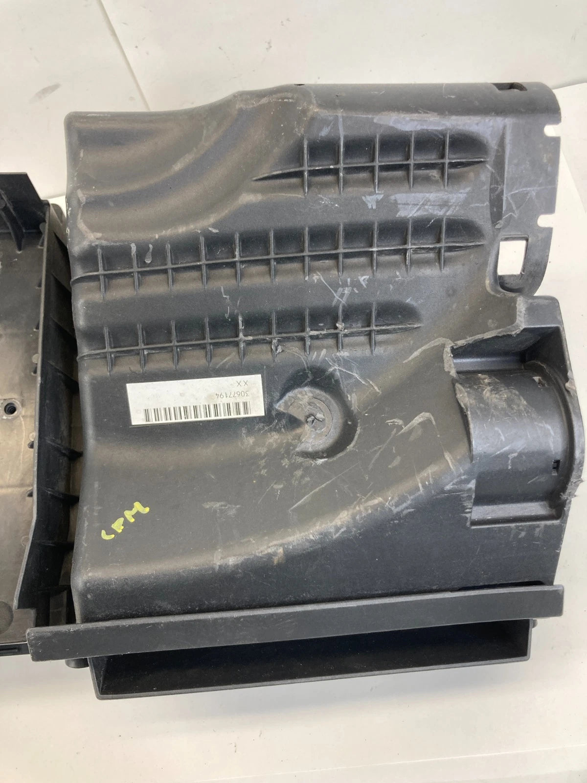 04-10 VOLVO S40 05-10 V50 2.4L AIR INTAKE CLEANER FILTER BOX ASSY 30677194 OEM