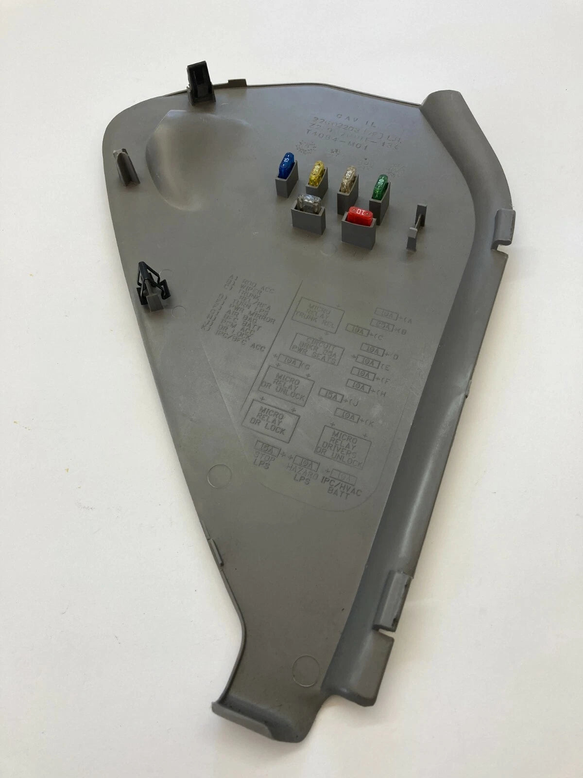 97-03 CHEVY MALIBU LEFT SIDE DASH FUSE BOX END CAP PANEL COVER TRIM 22602203 OEM