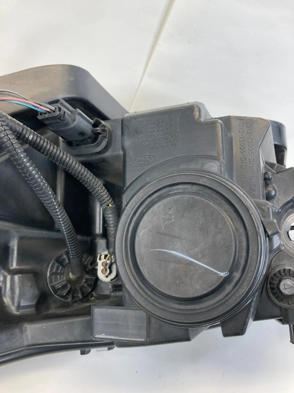 2016-2019 Ford Police Interceptor Sedan Right Headlight Headlamp Halogen OEM