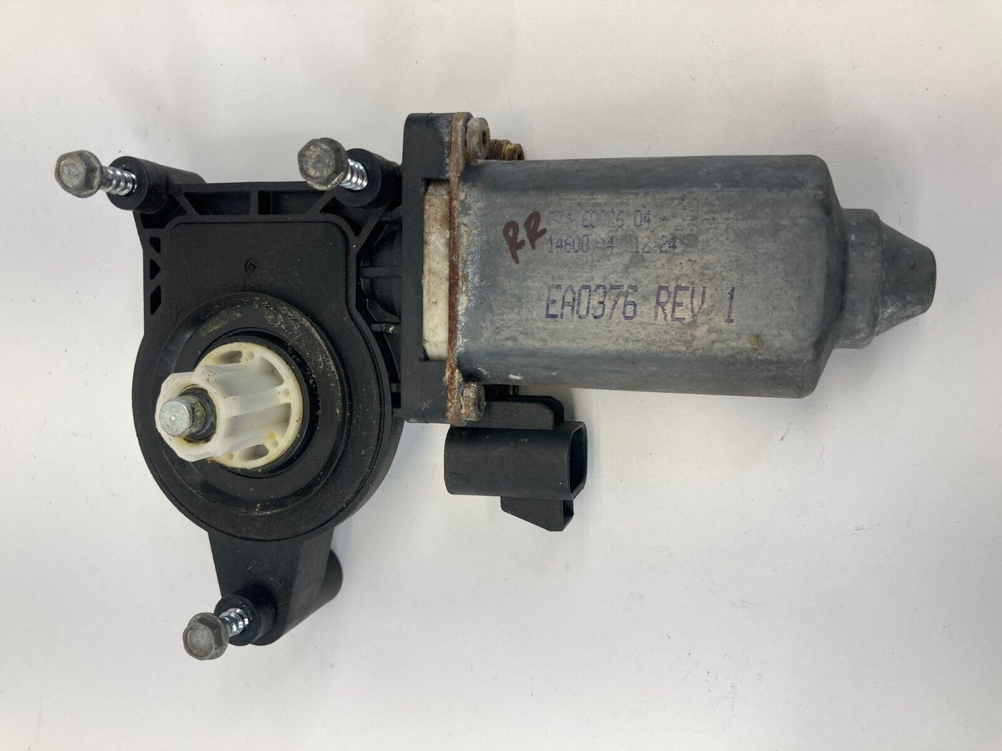 2000-2006 GMC Yukon Rear Right Back Side Door Power Window Motor EA0376 OEM