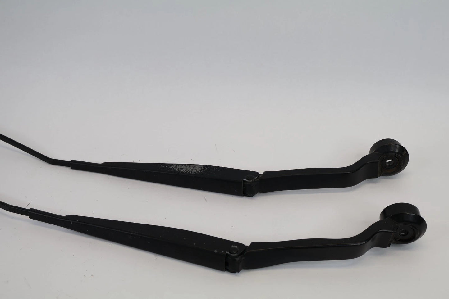 2013-2019 FORD ESCAPE FRONT WINDSHIELD WIPER ARM LEFT & RIGHT CJ54-17C495-AE OEM