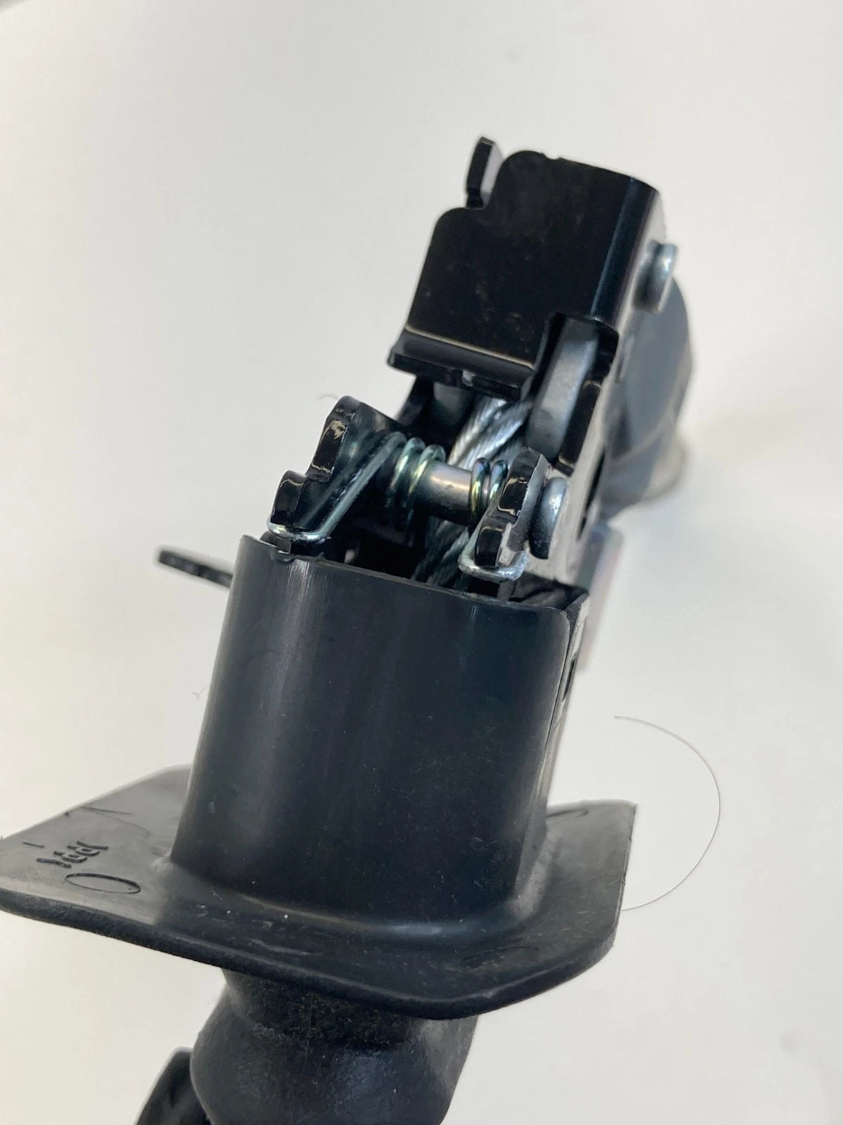 2013-2017 Hyundai Elantra GT Front Left Seat Belt Buckle Tensioner 88831-A5000