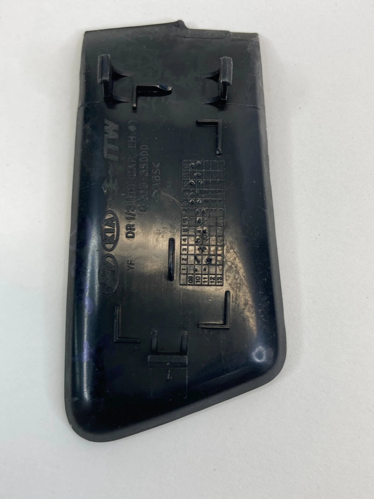 11-14 HYUNDAI SONATA FRONT LEFT INNER DOOR HANDLE SCREW CAP COVER 82619-3S000