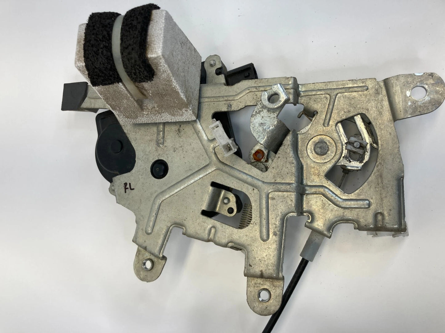 2005-2010 HONDA ODYSSEY REAR LEFT SIDE SLINDING DOOR HANDLE CRANK ACTUATOR OEM