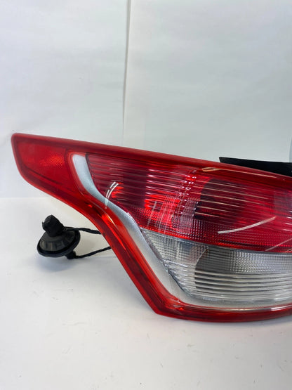 2013-2016 FORD ESCAPE LEFT REAR OUTER TAILLIGHT LAMP ASSY CJ54-13405-A OEM