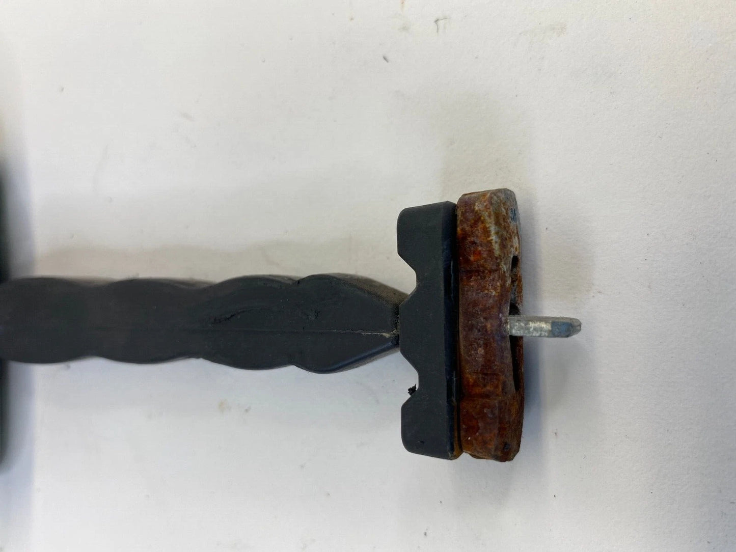 2013-2020 FORD FUSION FRONT RIGHT PASSENGER DOOR CHECK STOPPER HINGE DETENT OEM