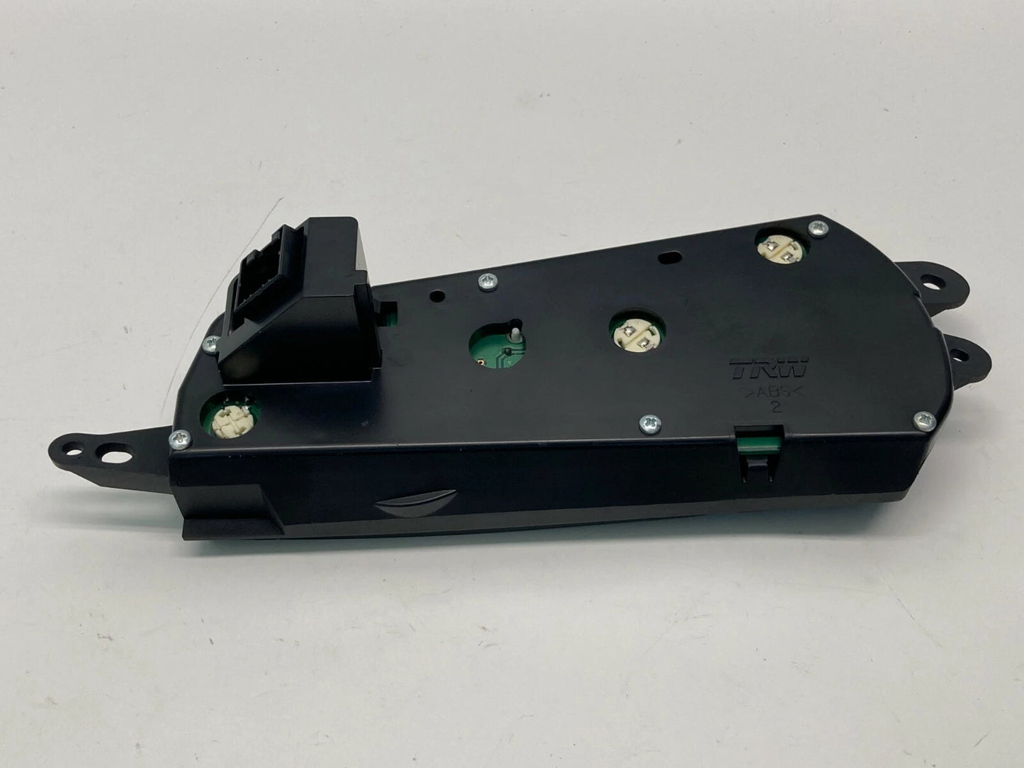 04-07 CHRYSLER PACIFICA DASH ANALOG CLOCK INFO MENU HAZARD SWITCH P05082043AB