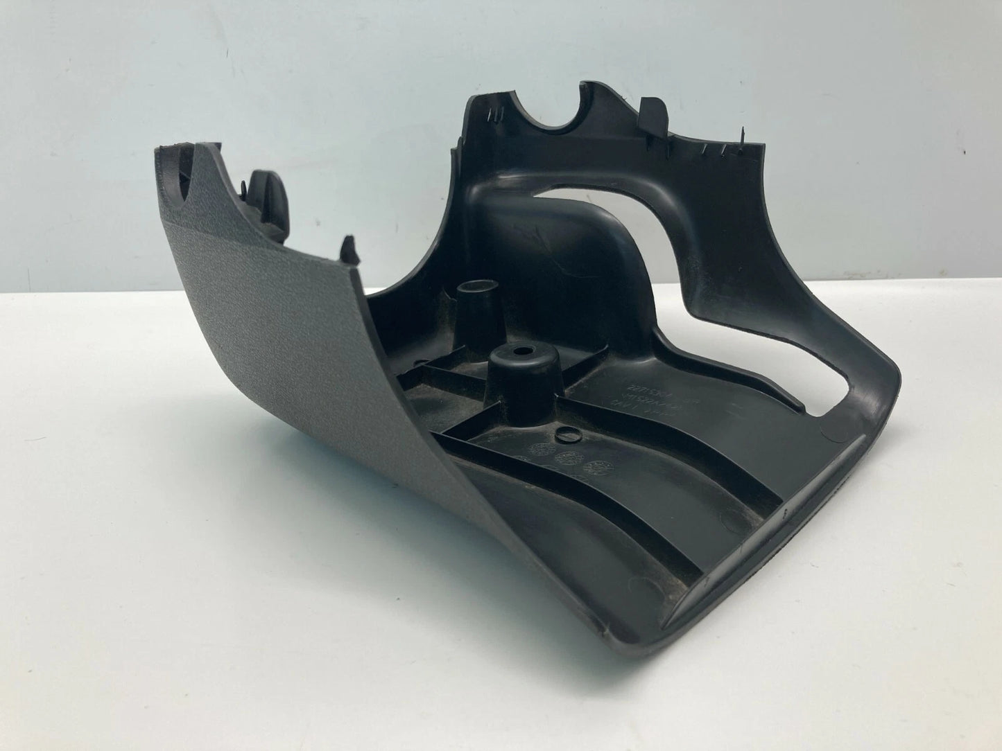 05 06 07 08 09 10 PONTIAC G6 LOWER STEERING COLUMN TRIM COVER 22715304 OEM