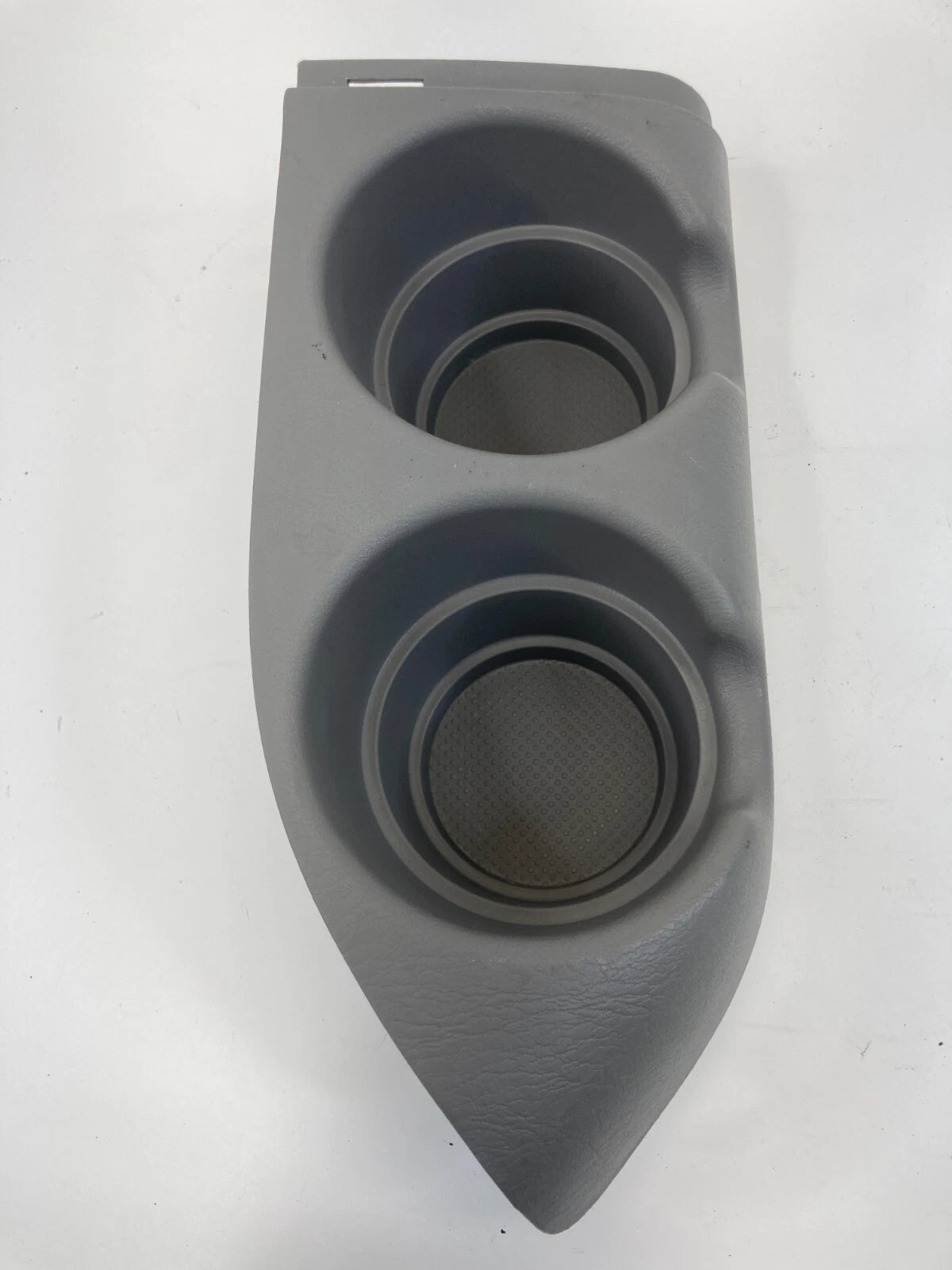 04-10 TOYOTA SIENNA REAR RIGHT SIDE 3RD ROW PANEL DUAL CUP HOLDER 64745-AE010