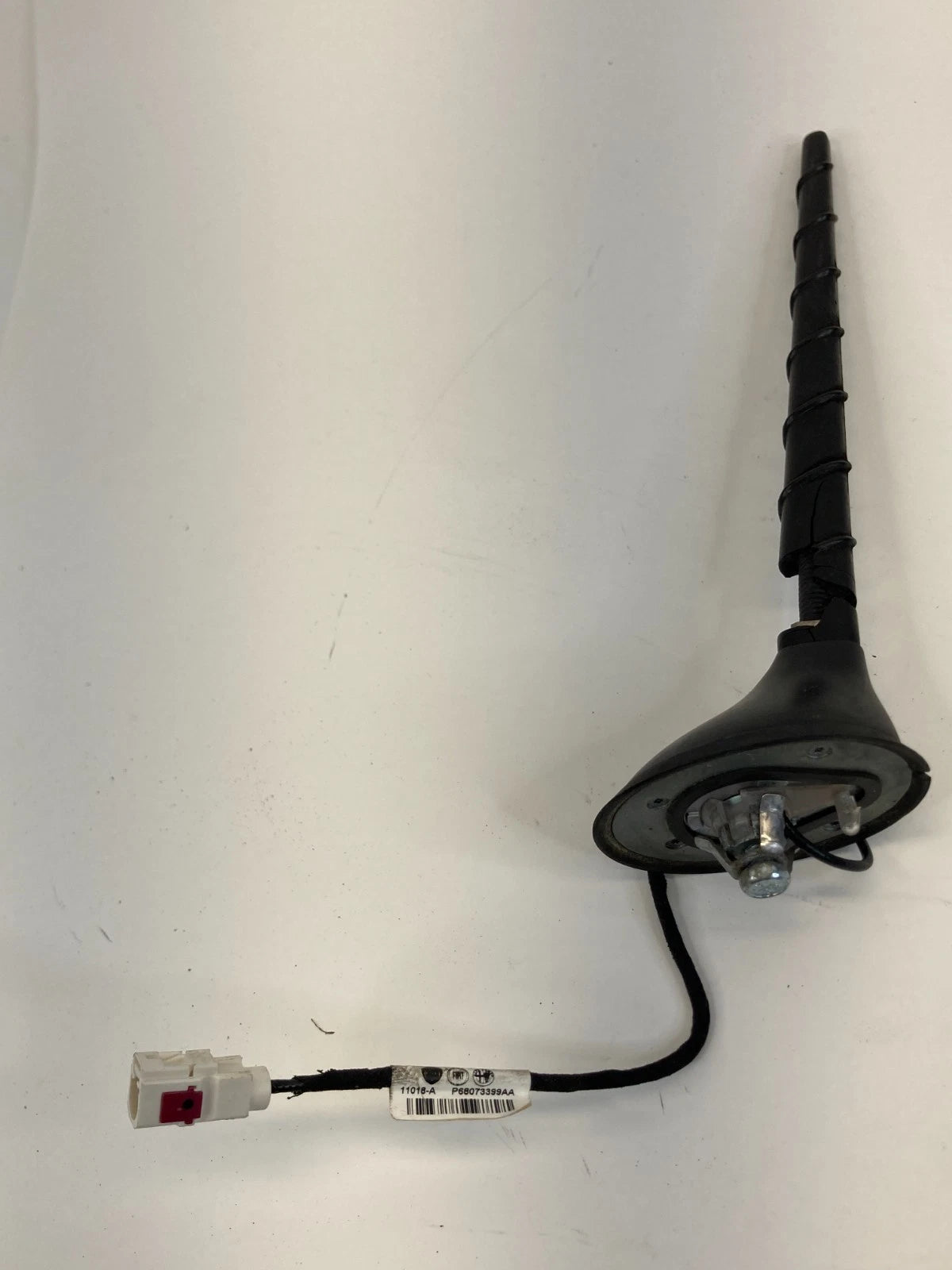 2012-2015 FIAT 500 REAR ROOF MOUNT RADIO ANTENNA W/ WIRE CABLE 68073399AA OEM