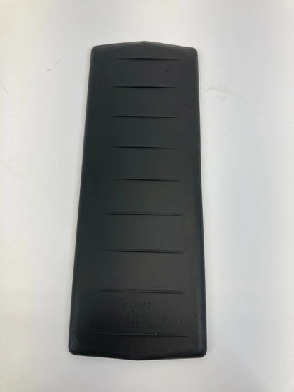2002-2007 SATURN VUE CENTER CONSOLE RUBBER MAT LINER INSERT OEM