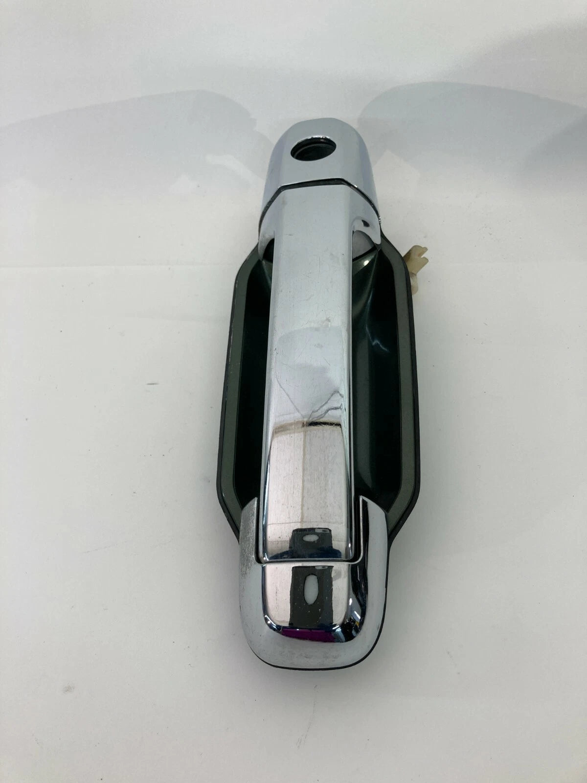 2003-2006 KIA SORENTO FRONT RIGHT PASSENGER EXTERIOR DOOR HANDLE ASSEMBLY OEM