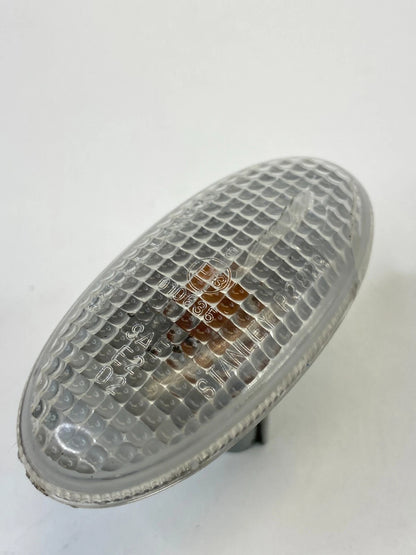 04 05 06 MAZDA MPV FRONT SIDE FENDER MARKER TURN SIGNAL LIGHT LAMP 010635 OEM