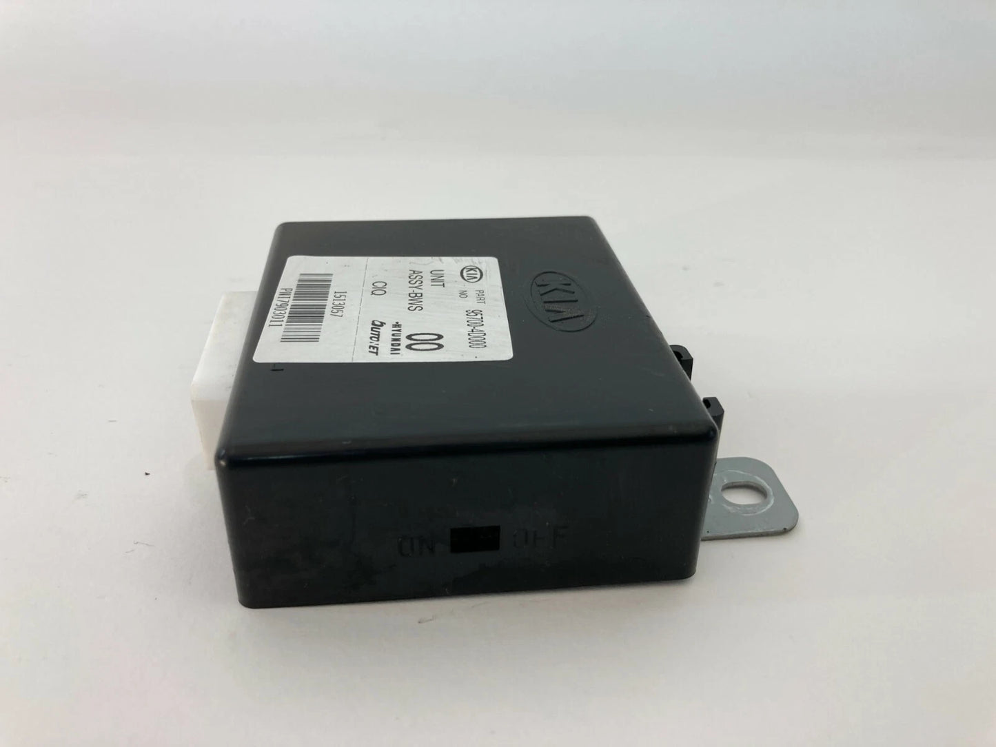 2007 2008 HYUNDAI ENTOURAGE PARKING SENSOR CONTROL UNIT MODULE 957004D000 OEM