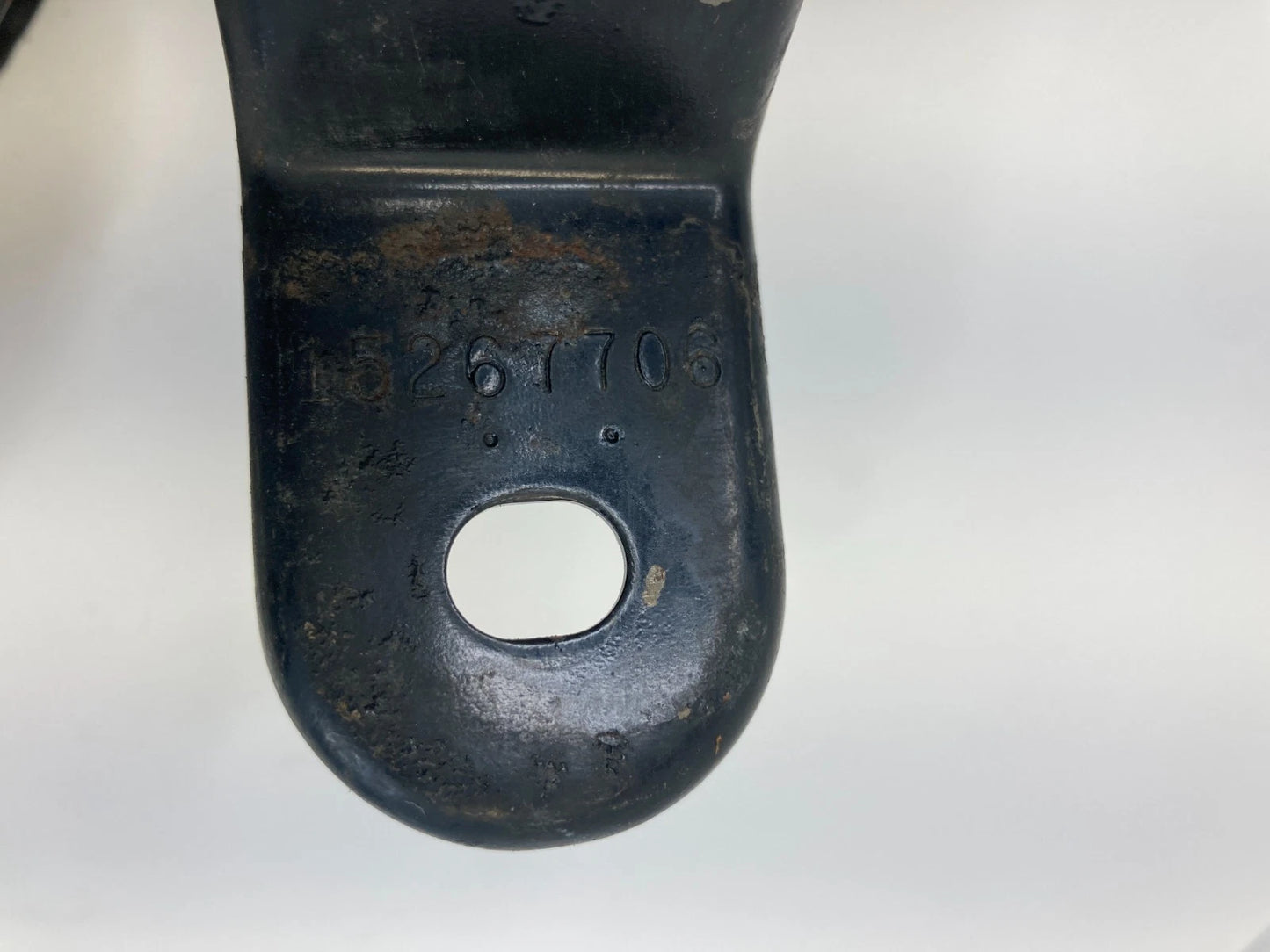 2008-2014 CADILLAC CTS RADIATOR UPPER MOUNTING BRACKET SUPPORT PAIR OEM 15267706