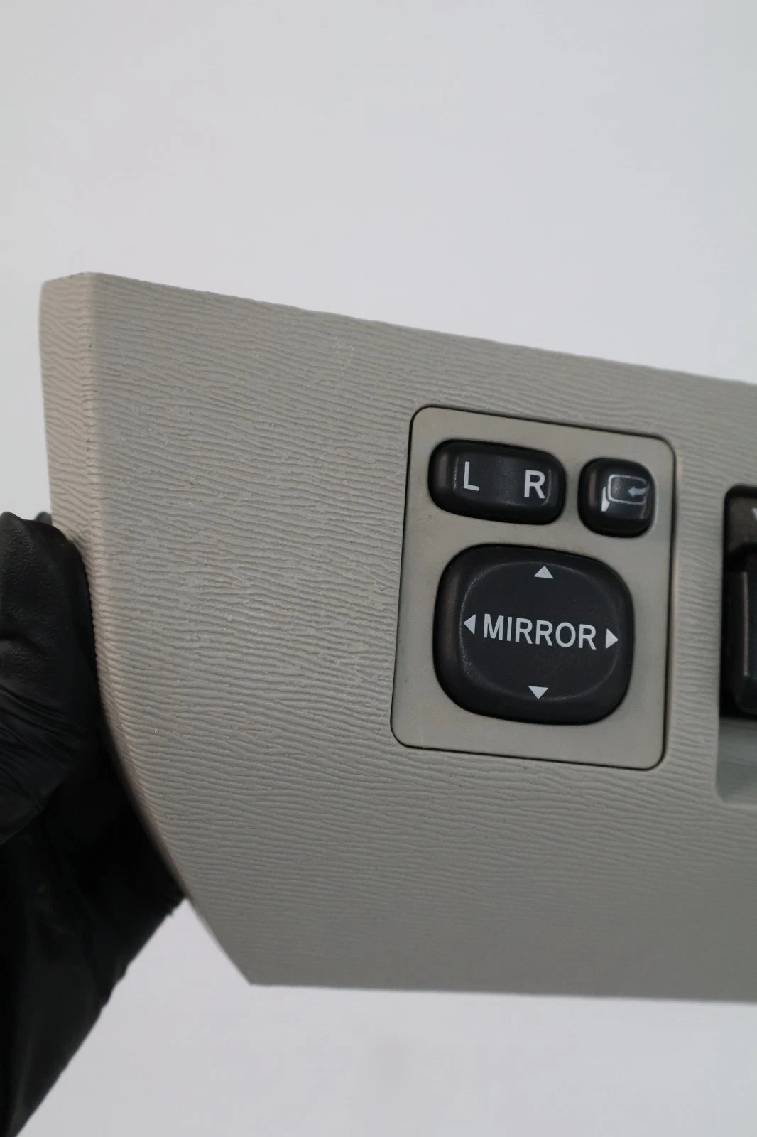 2011-2014 TOYOTA SIENNA DASH MIRROR TRACTION REAR VENT & SAFETY ASSIST SWITCHES