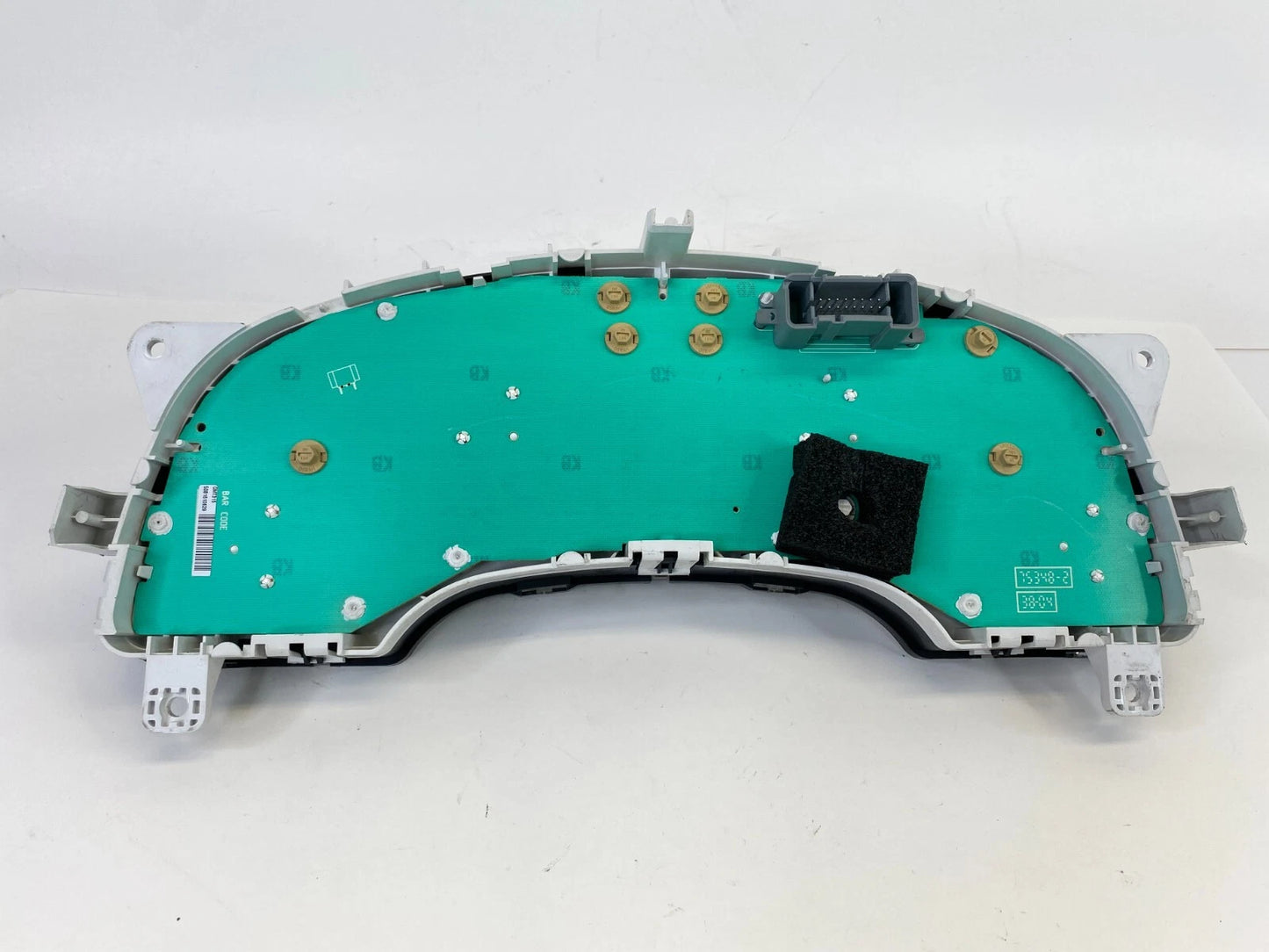 2004-2006 SATURN VUE DASH GAUGE SPEEDO INFO CLUSTER ASSEMBLY UNIT 22723716 OEM