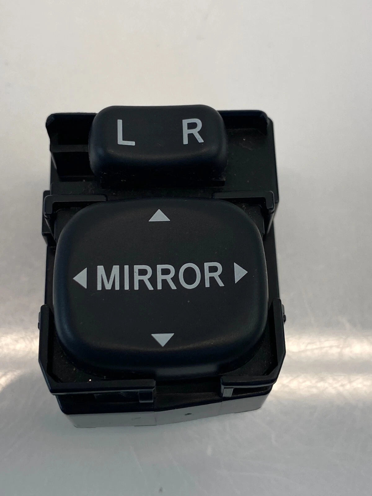 2001-2007 TOYOTA HIGHLANDER POWER MIRROR DOOR SIDE OUTSIDE CONTROL SWITCH OEM