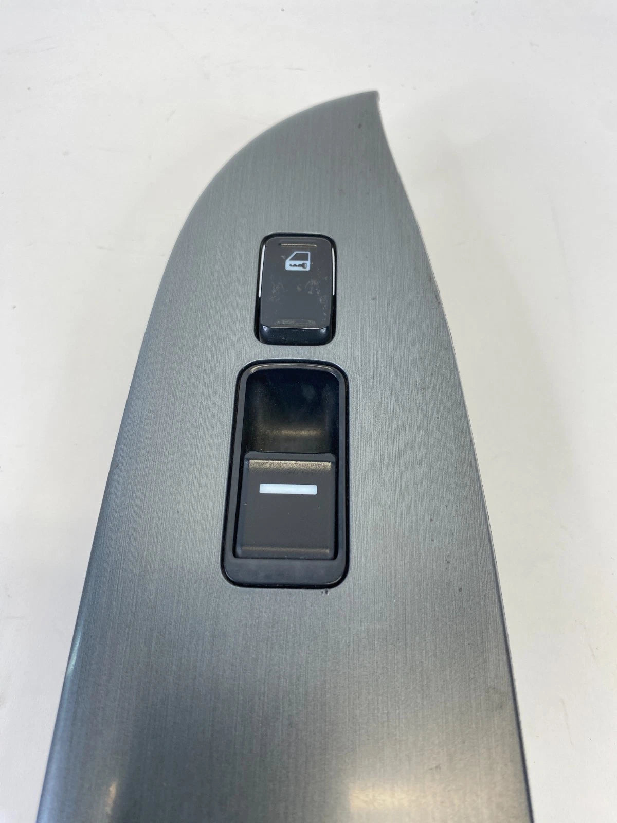 05 - 10 HONDA ODYSSEY RIGHT PASSENGER FRONT SIDE WINDOW CONTROL SWITCH OEM