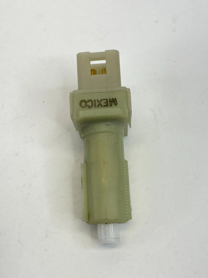 2002-2007 SATURN VUE 3.5L AT CRUISE CONTROL RELEASE CANCEL SWITCH OEM 22681412