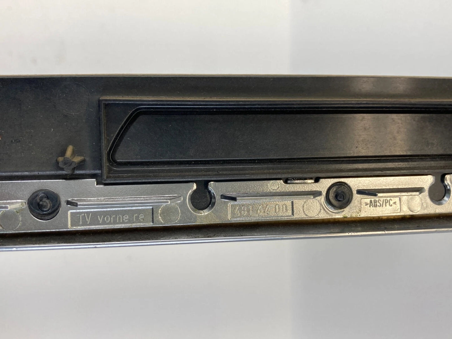 2006-2011 AUDI A6 FRONT RIGHT PASSENGER SIDE DOOR TRIM MOLDING BEZEL 4F0867410F