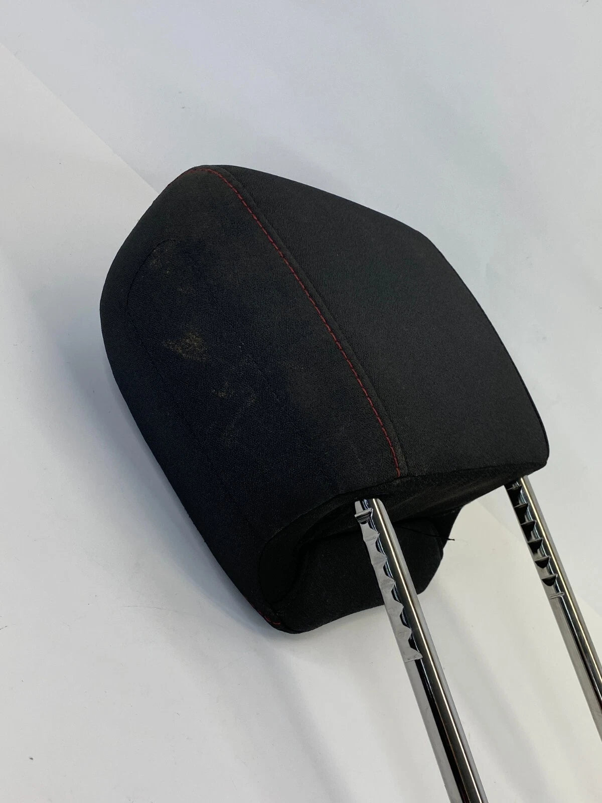 10-17 CHEVROLET EQUINOX GMC TERRAIN FRONT RIGHT SIDE SEAT HEAD REST HEADREST OEM