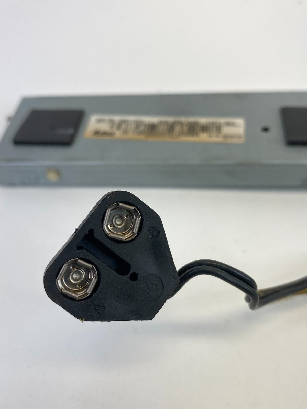 2004-2009 Cadillac SRX Radio Audio Antenna Module Unit ASM 28032378