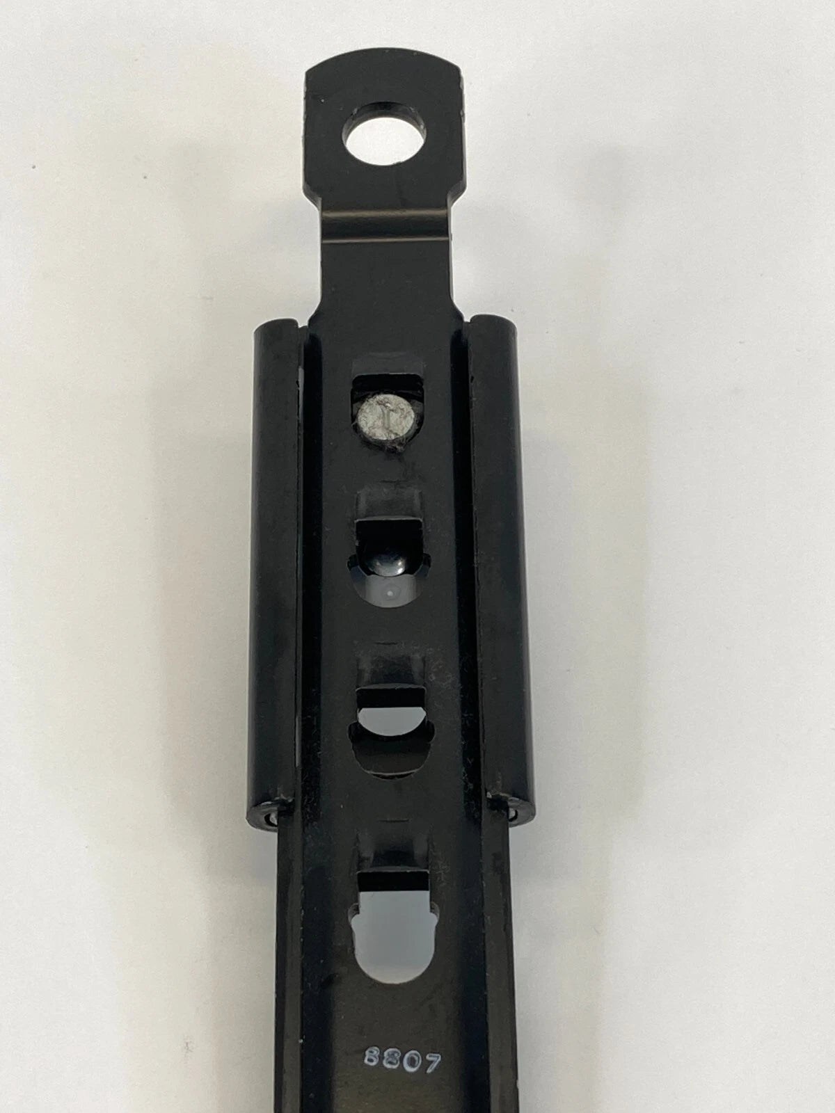 07-10 HYUNDAI ELANTRA FRONT LEFT DRIVER SIDE SEAT BELT ADJUSTER HEIGHT SUPPORT