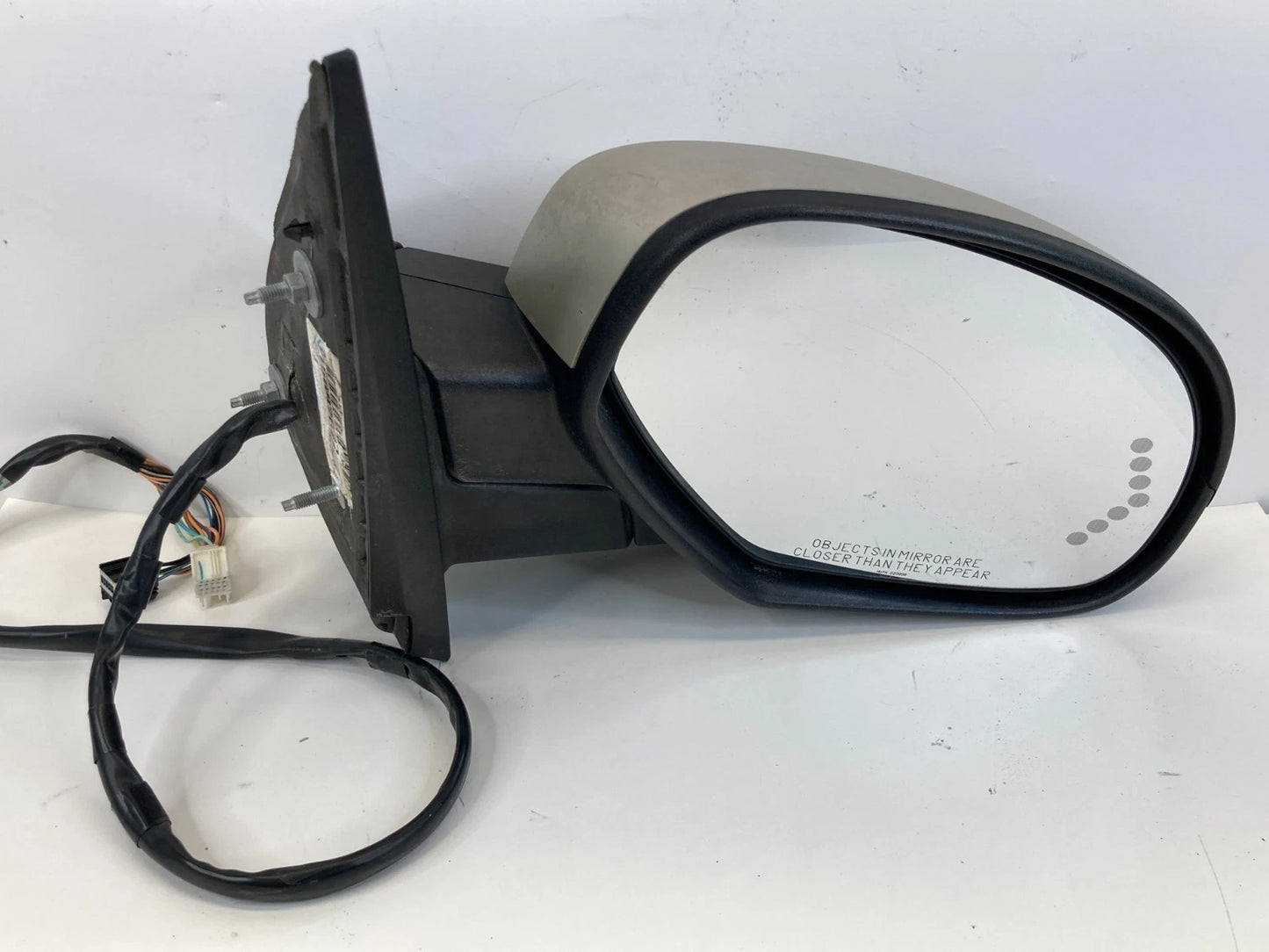 2007 2008 TAHOE YUKON FRONT RIGHT SIDE VIEW POWER MIRROR 15882677 OEM