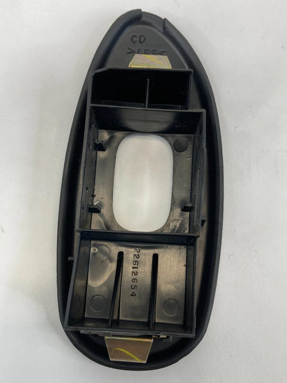 01-04 PONTIAC GRAND AM SEDAN FRONT RIGHT DOOR LOCK SWITCH COVER BEZEL 22612654