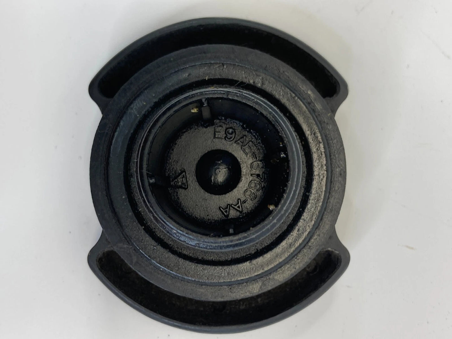 1992-2000 FORD RANGER 4.0L V6 OHV 12V ENGINE OIL FILLER FLUID CAP E9AE-6766-AA
