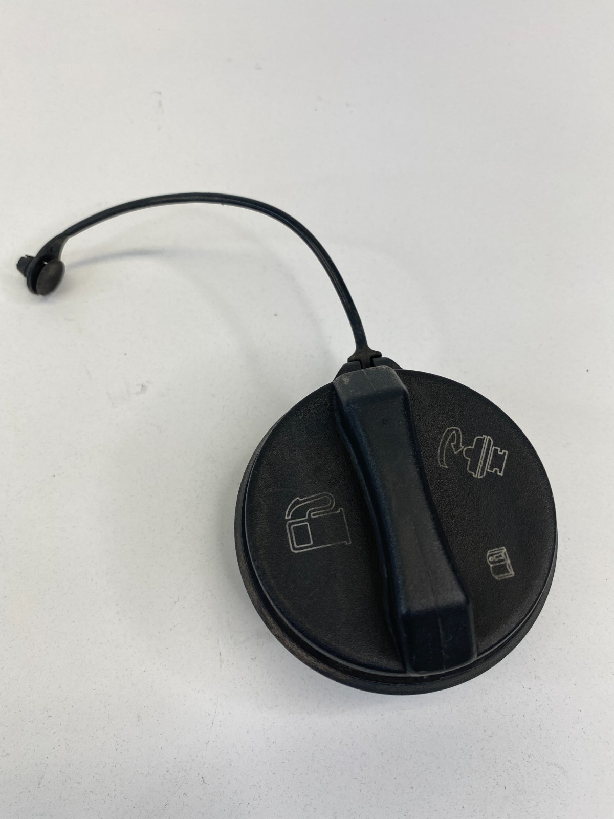 06-09 Pontiac Torrent 05-09 Equinox Fuel Filler Door Tank Cap Gas Lid Cover OEM