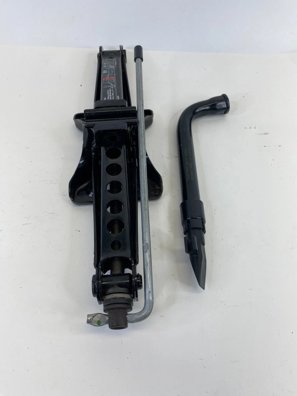 2011-2018 VOLVO S60 EMERGENCY SPARE TIRE KIT JACK & LUG WRENCH KIT SET OEM