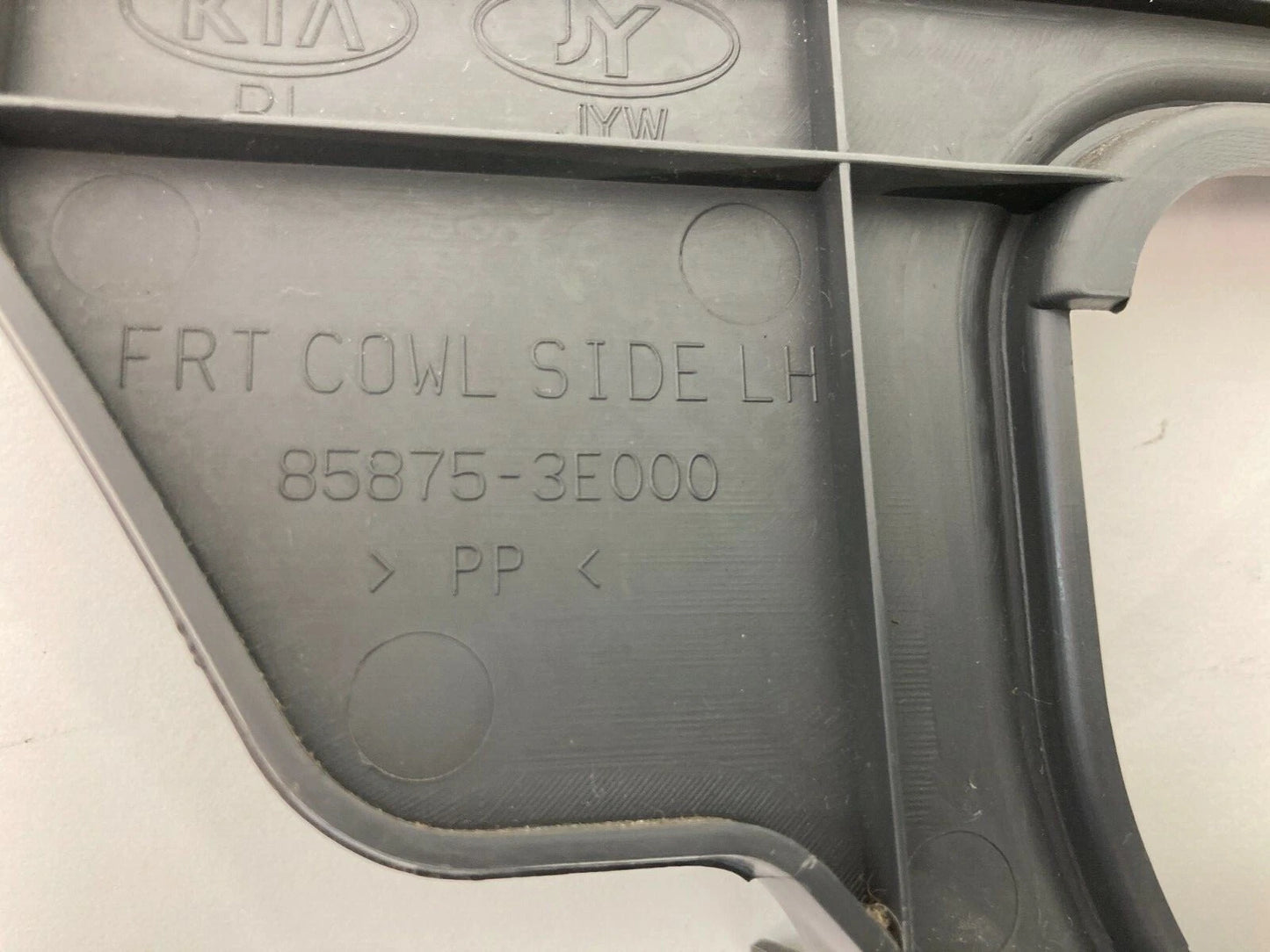 2003 KIA SORENTO FRONT LEFT DRIVER SIDE COWL KICK PANEL TRIM 85875-3E000 OEM