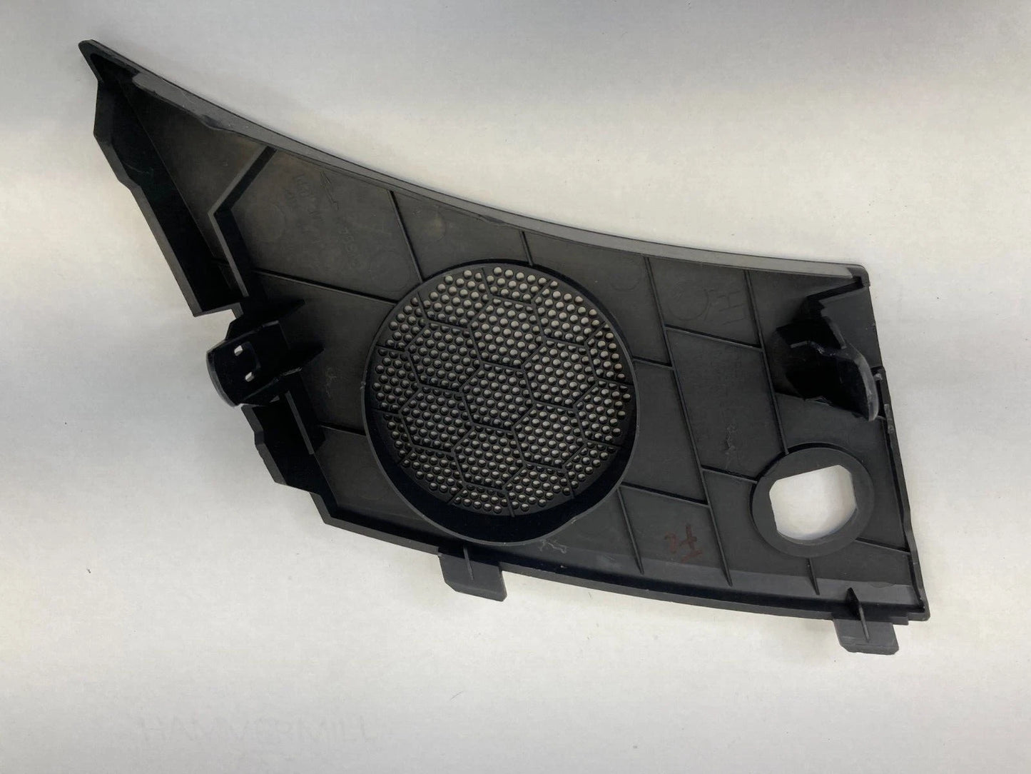 2011-2013 NISSAN ROGUE FRONT LEFT SIDE SPEAKER GRILLE COVER TRIM 28177-JM10A OEM