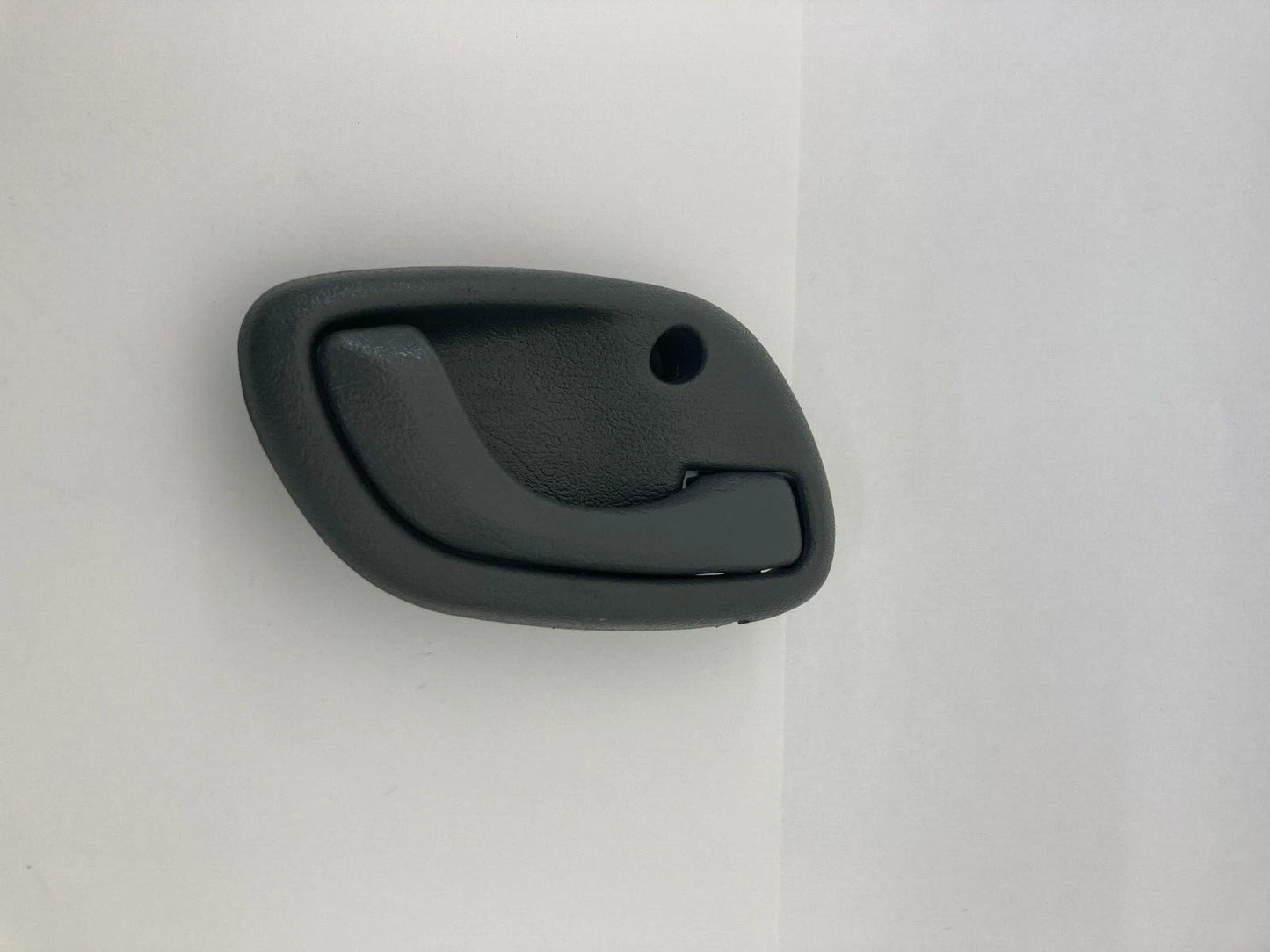 1999-2004 SUZUKI VITARA REAR RIGHT PASSENGER INSIDE INNER DOOR HANDLE OEM