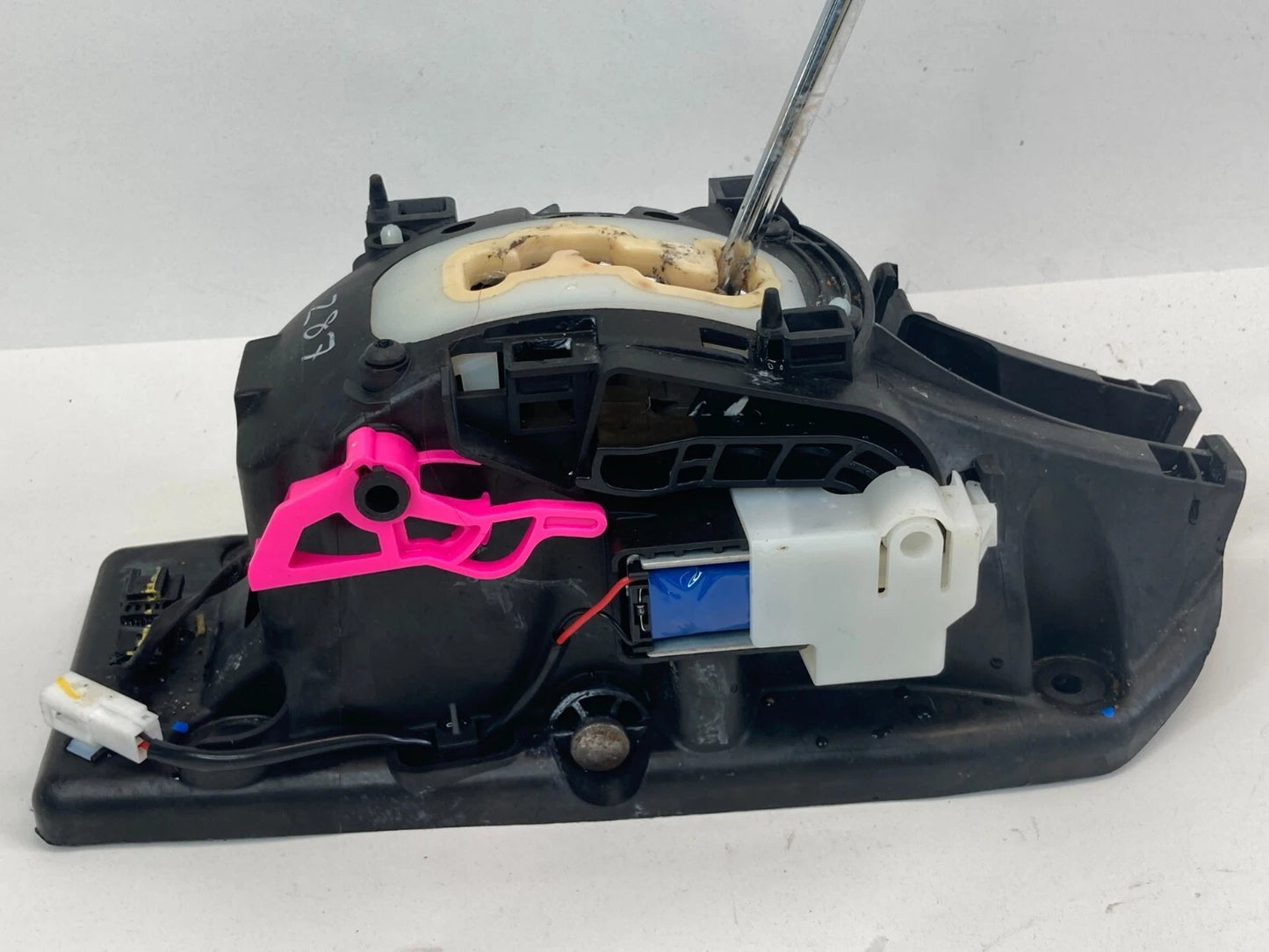 2009-2020 DODGE JOURNEY 2.4L AUTO TRANSMISSION GEAR SHIFTER LEVER SELECTOR OEM