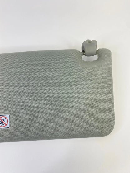 2005-2007 HONDA ODYSSEY ROOF RIGHT PASSENGER SUNVISOR SUN VISOR ILLUMINATED
