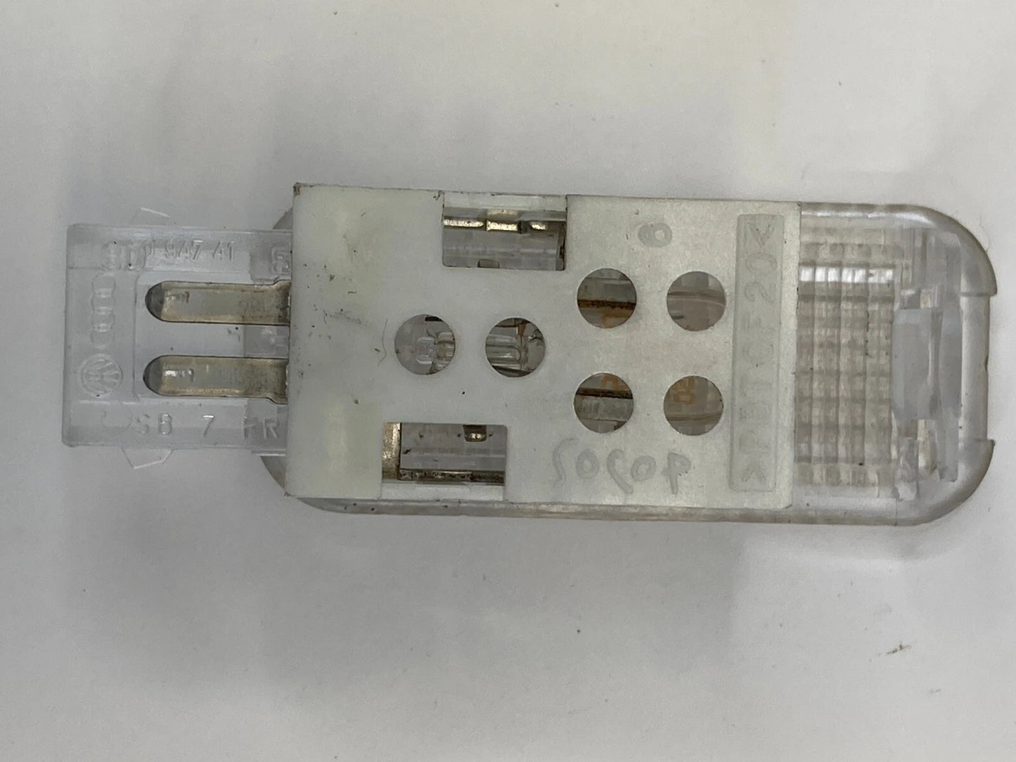 05-18 AUDI A6 QUATTRO FRONT RIGHT DOOR PANEL COURTESY LAMP LIGHT 8D0-947-41 OEM