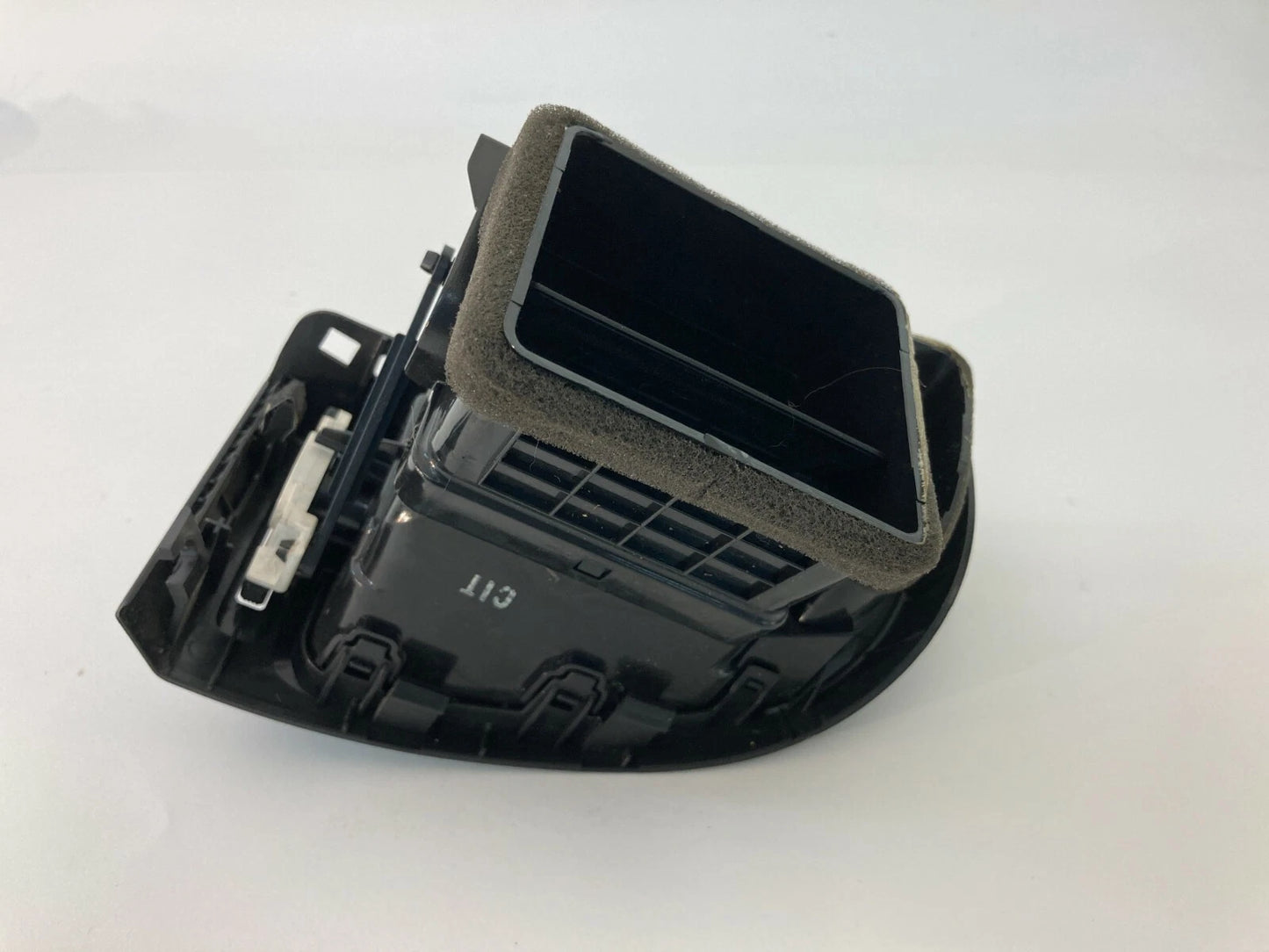 2007-2010 HYUNDAI ENTOURAGE RIGHT DASH AC HEATER AIR VENT DUCT GRILLE 4D974-6000