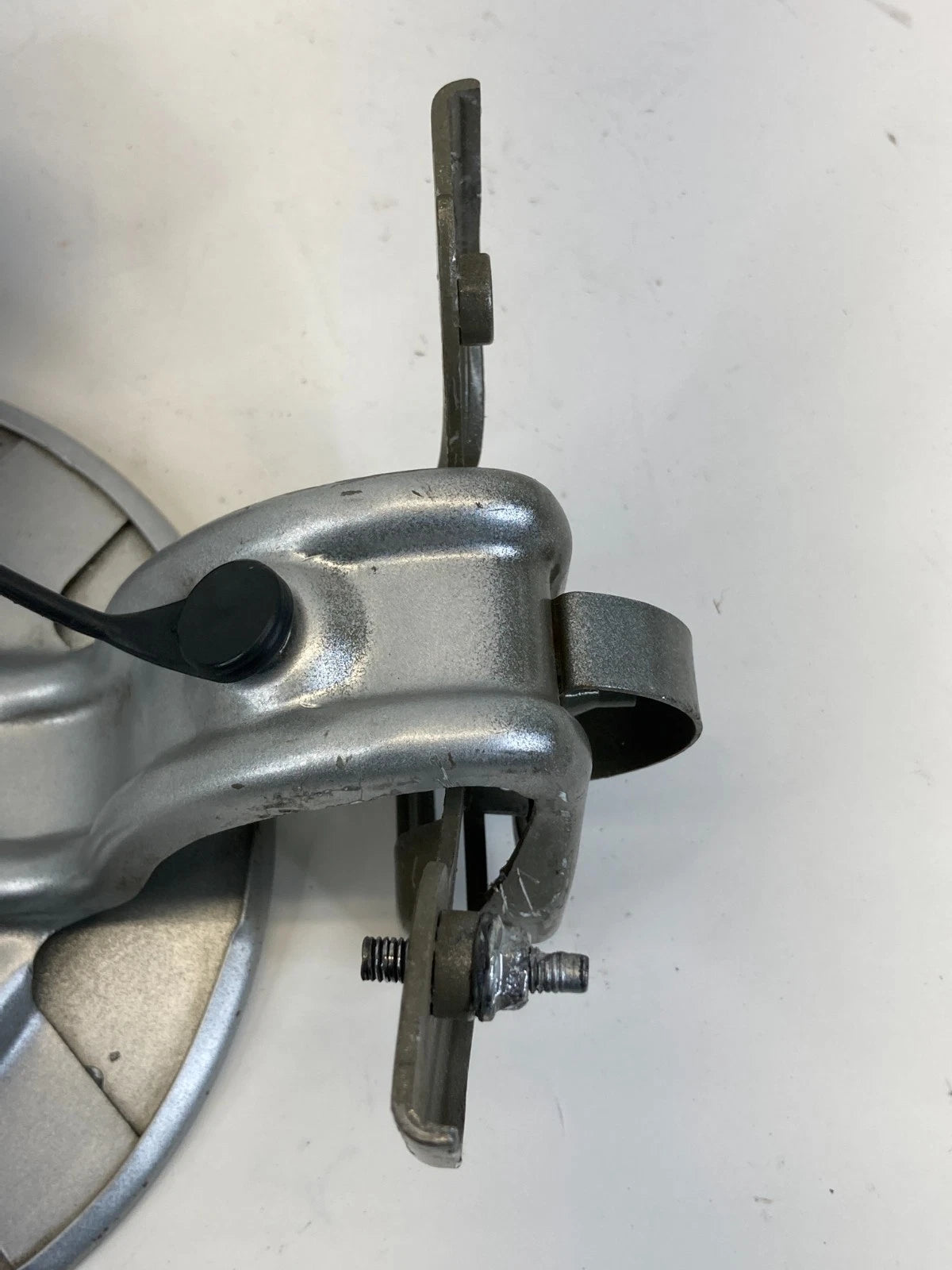 2007-2010 FORD EDGE QUARTER PANEL MOUNTED FUEL FILLER FUEL TANK DOOR OEM