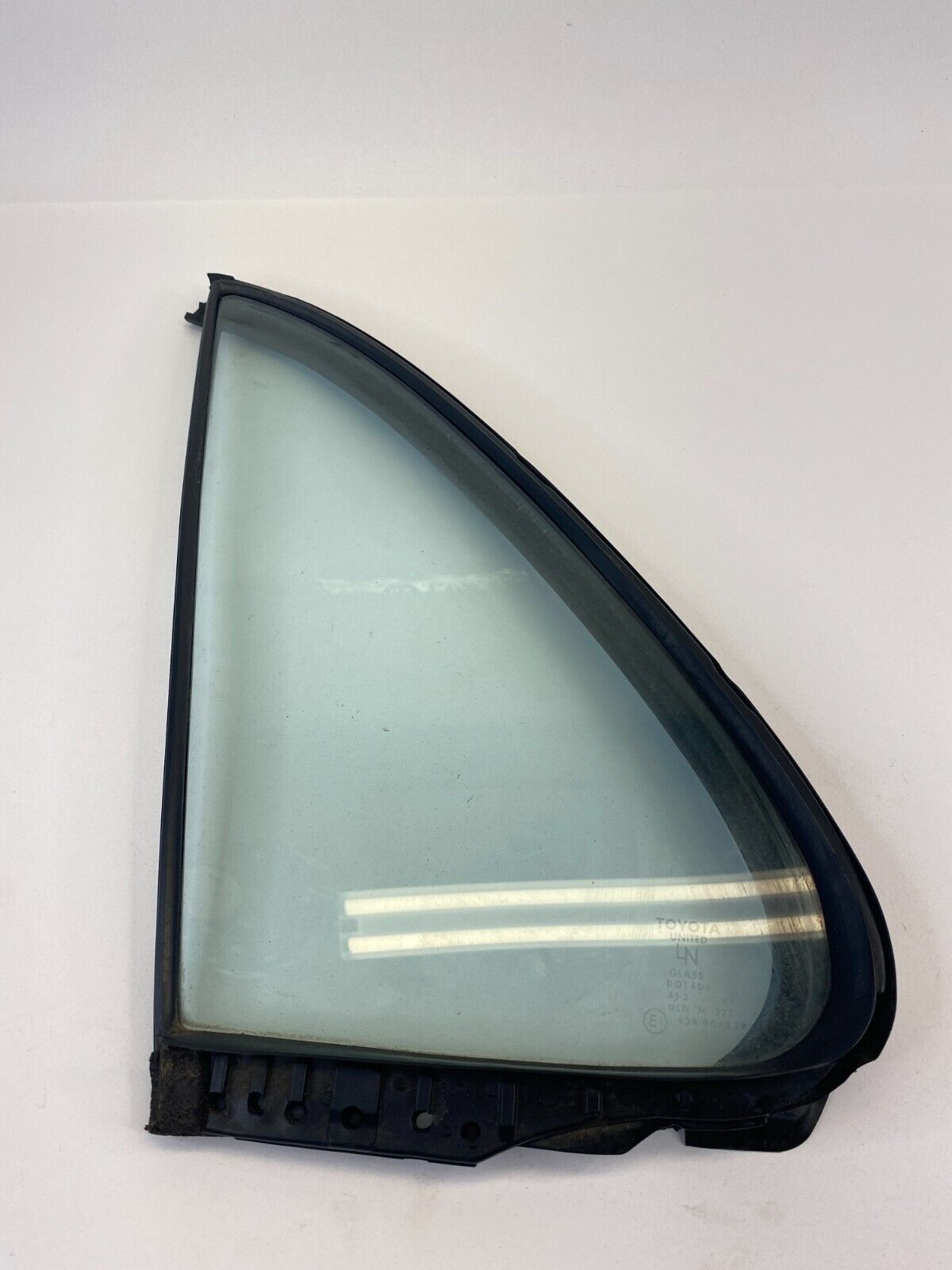 92-96 Toyota Camry SEDAN Rear Left Door Quarter Vent Window Glass 68189-32010