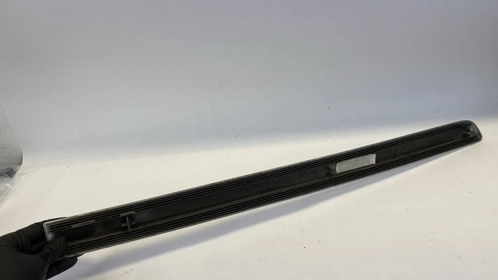 2004-2011 VOLVO S40 SEDAN EXTERIOR REAR LEFT DOOR MOLDING TRIM BEZEL 39987038