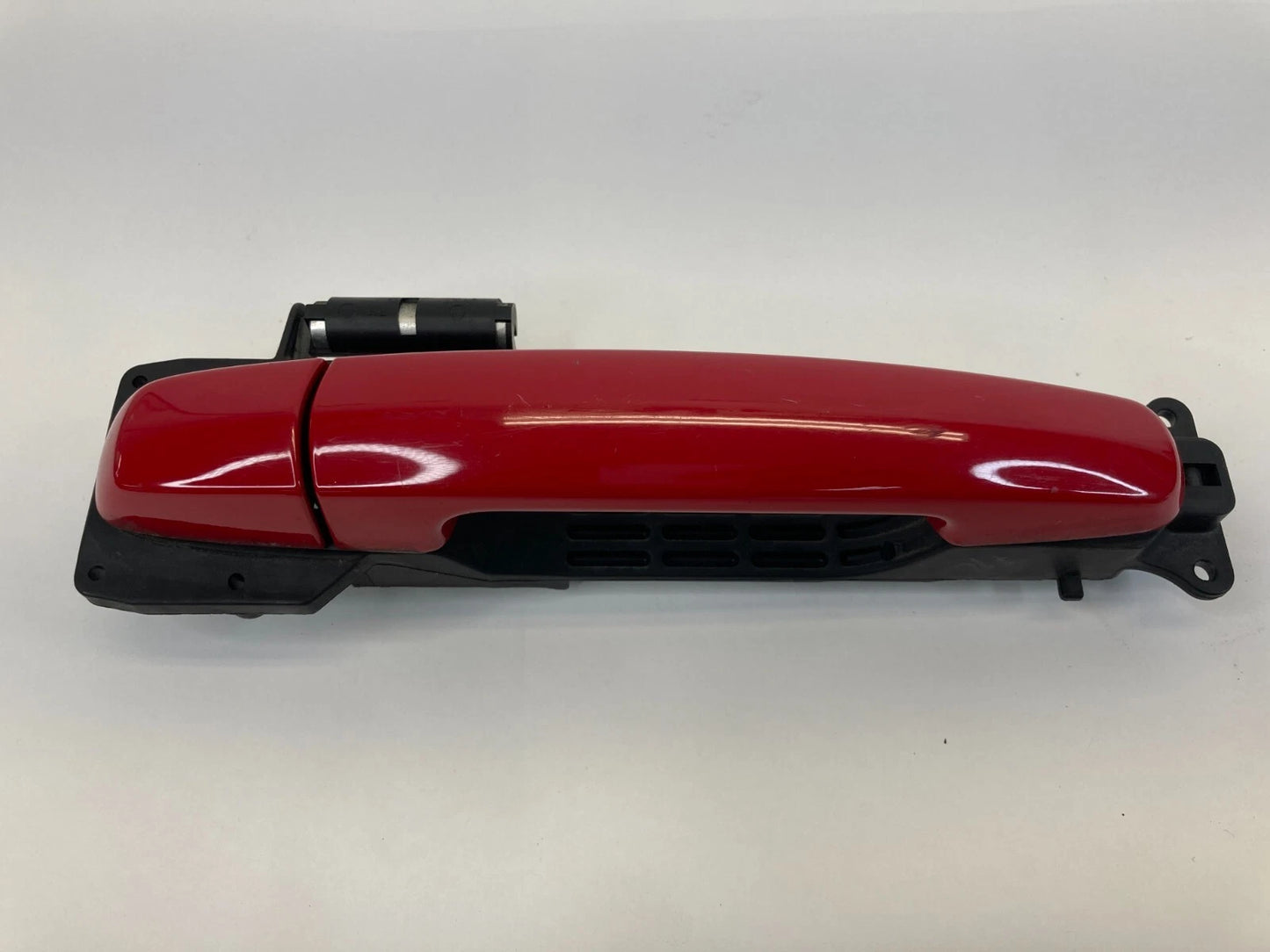 2007-2013 SUZUKI SX4 FRONT RIGHT PASSENGER EXTERIOR OUTER DOOR HANDLE ASSEMBLY