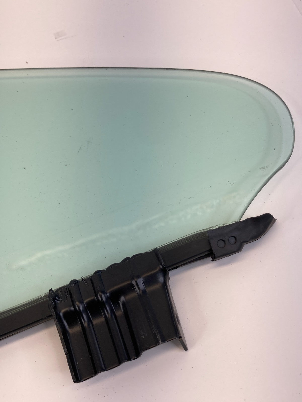 2009-2017 Volkswagen CC Rear Right Door Vent Quarter Window Glass 3C8-845-216