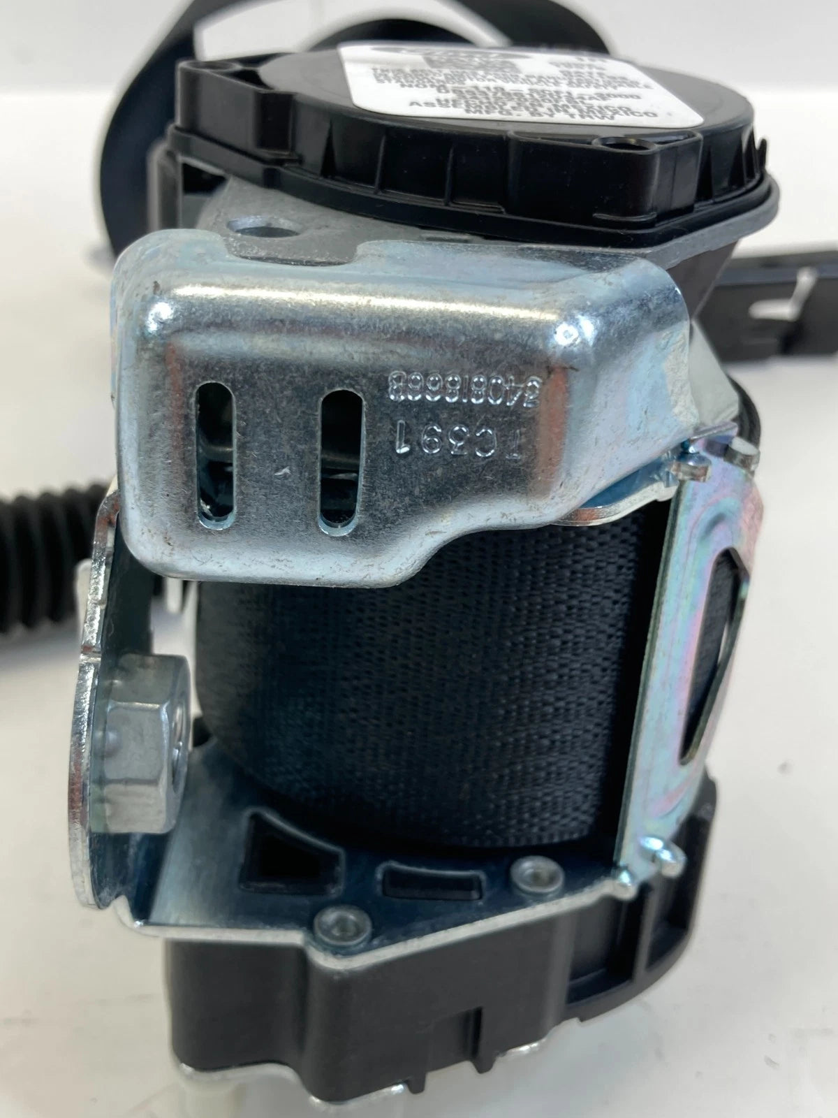 16-19 FORD EXPLORER INTERCEPTOR UTILITY FRONT RIGHT SEAT BELT RETRACTOR OEM